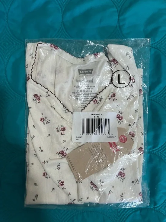 Levi’s Girls Floral V-Neck Short Sleeve Tee - White with Burgundy Floral Size L - Picture 5 of 6